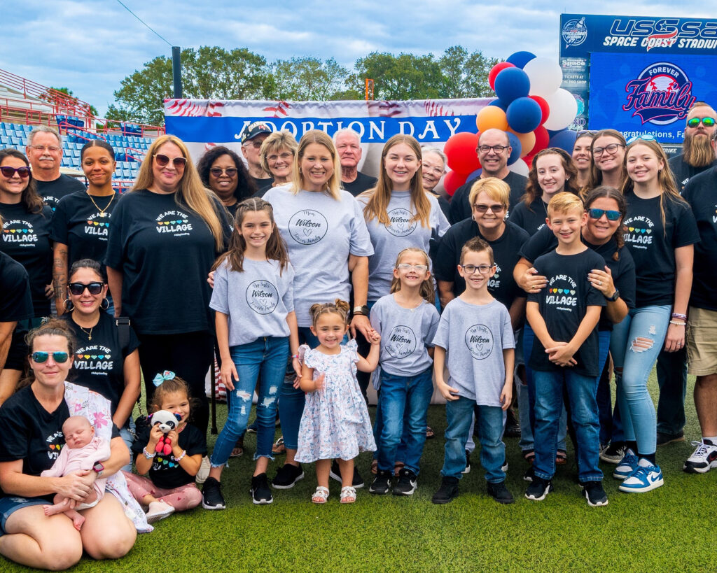 洋楽 Orphan Family / Up For Adoption 洋楽 Orphan Family / Up For Adoption Couples answer the call to